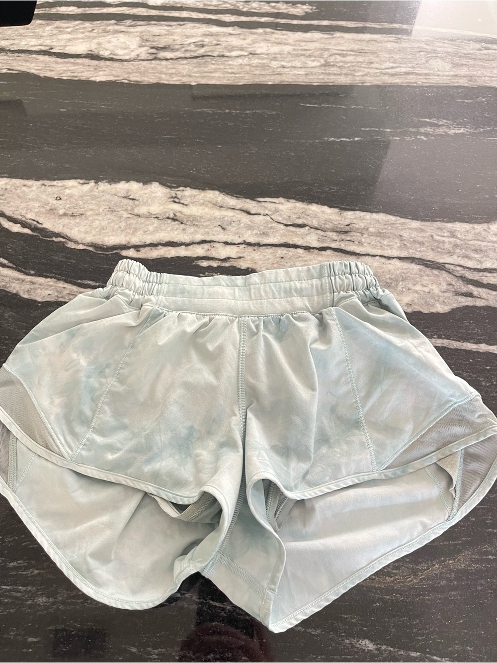 Lululemon blue and white shorts size 4